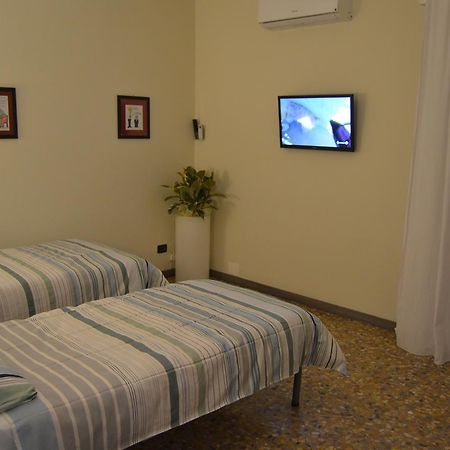 Bed And Breakfast Bissolati เบรเชีย ภายนอก รูปภาพ