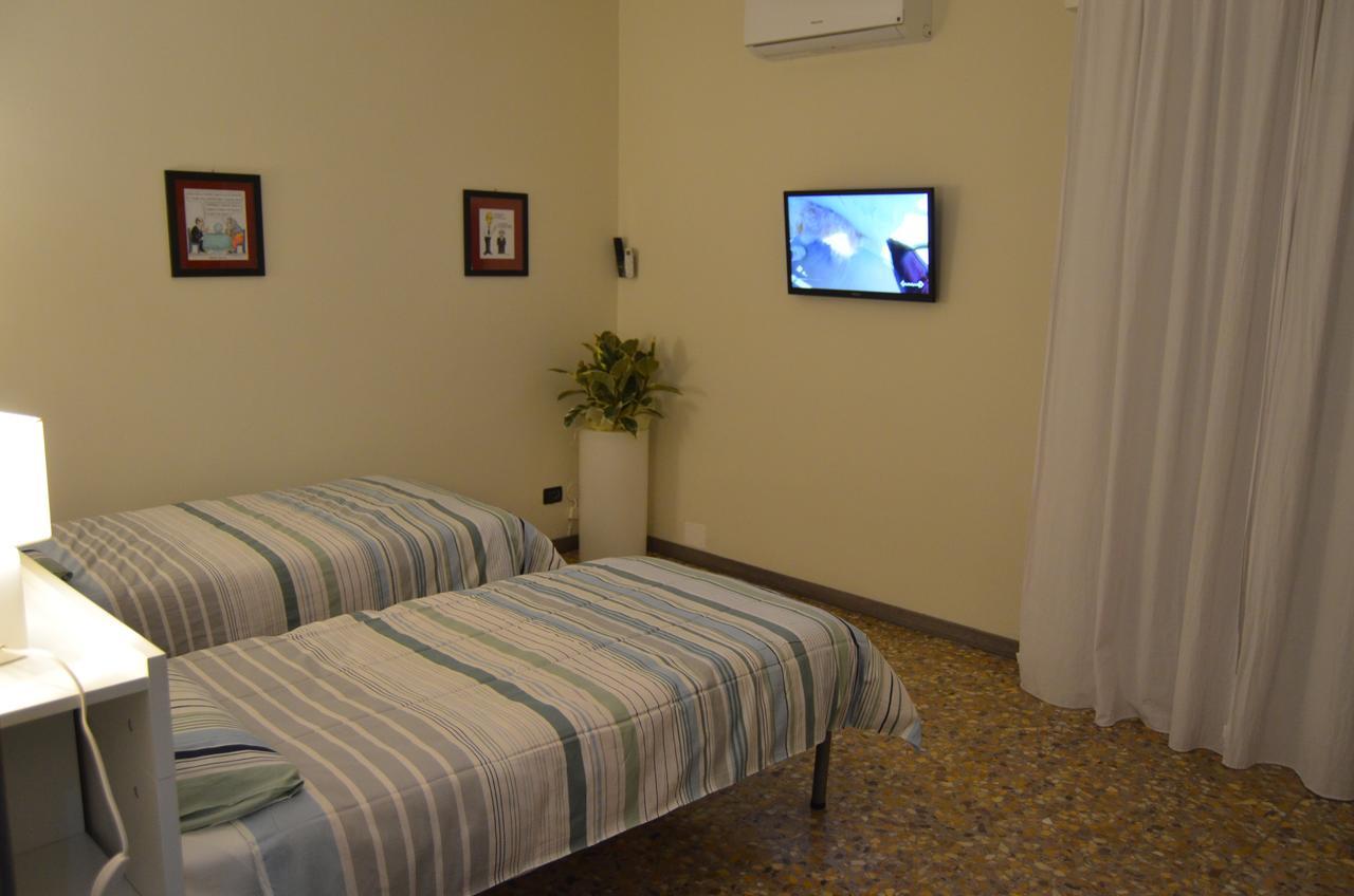 Bed And Breakfast Bissolati เบรเชีย ภายนอก รูปภาพ